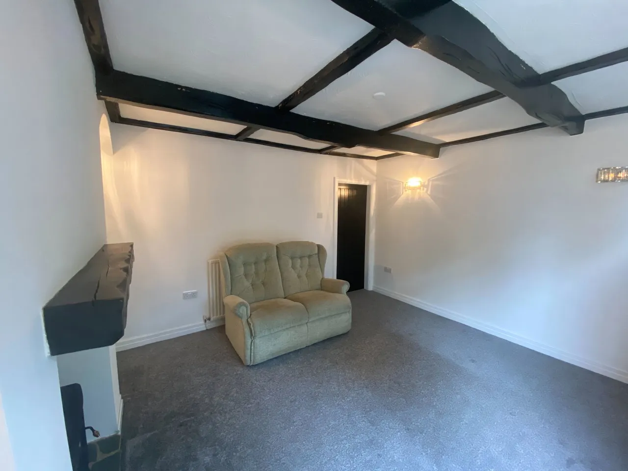 London Road, Stockport, SK7, photo 3