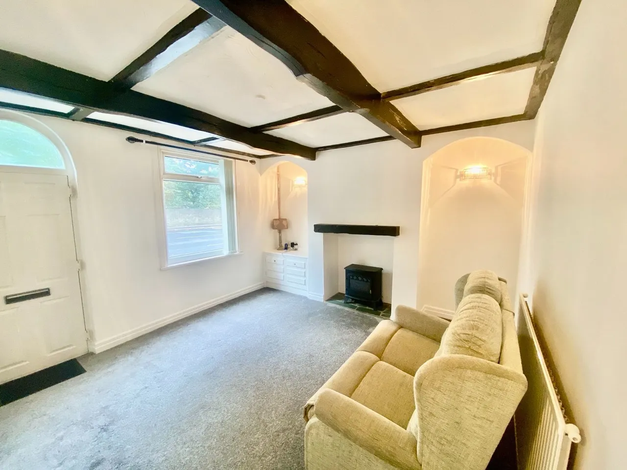 2 bed house to rent, London Road, Stockport, SK7