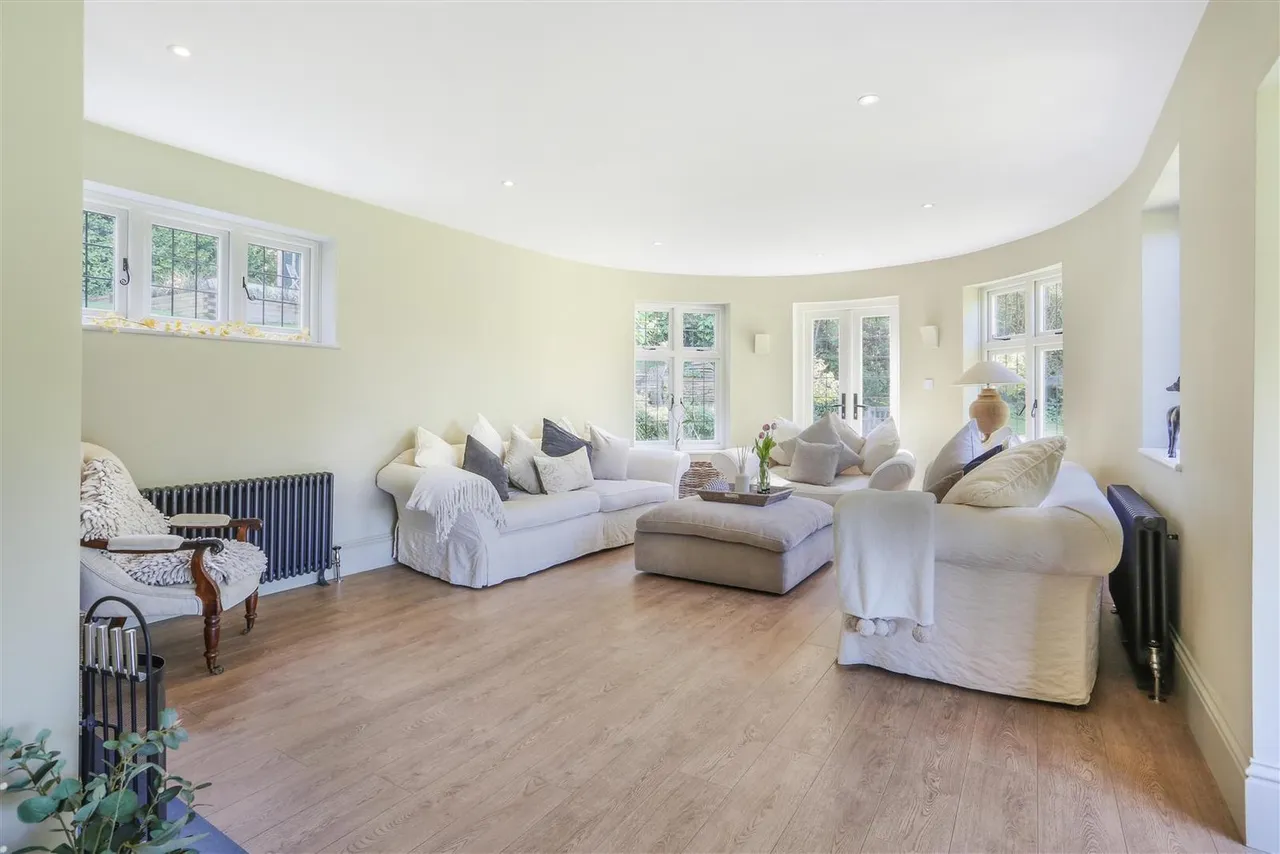 Hazelwood Lane, Chipstead, Surrey, CR5 3QZ, photo 17