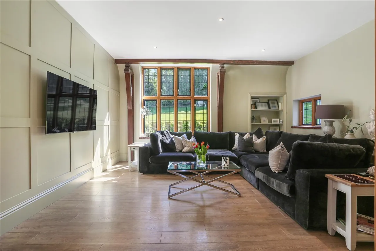 Hazelwood Lane, Chipstead, Surrey, CR5 3QZ, photo 15