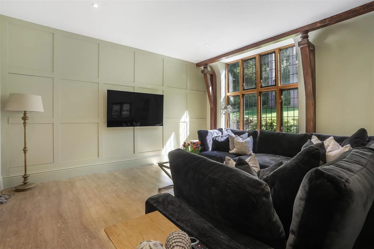 Hazelwood Lane, Chipstead, Surrey, CR5 3QZ, photo 18