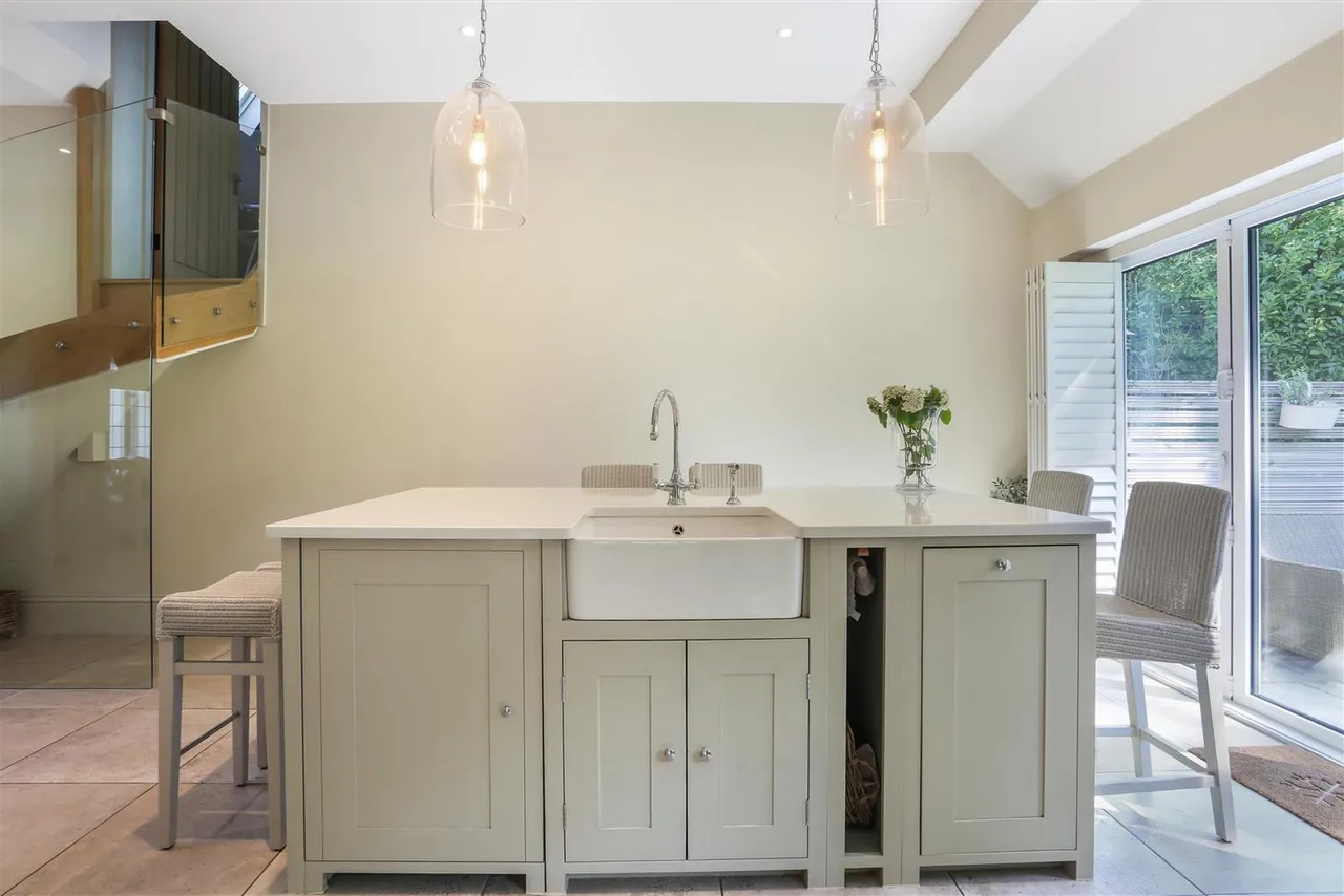 Hazelwood Lane, Chipstead, Surrey, CR5 3QZ, photo 12