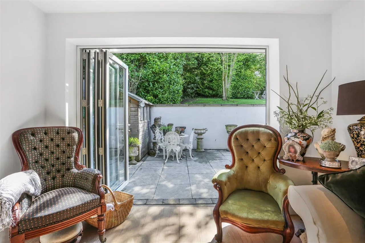 Hazelwood Lane, Chipstead, Surrey, CR5 3QZ, photo 22
