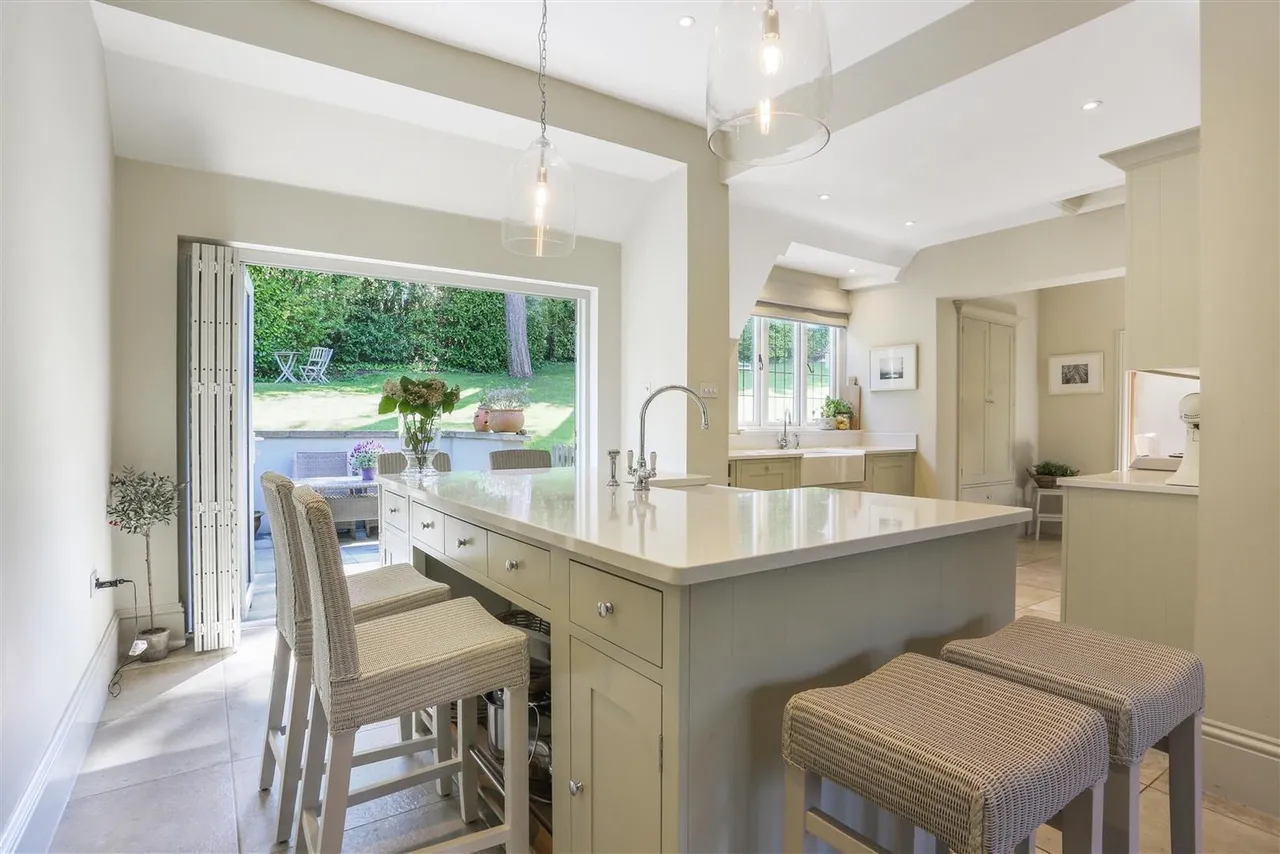 Hazelwood Lane, Chipstead, Surrey, CR5 3QZ, photo 10