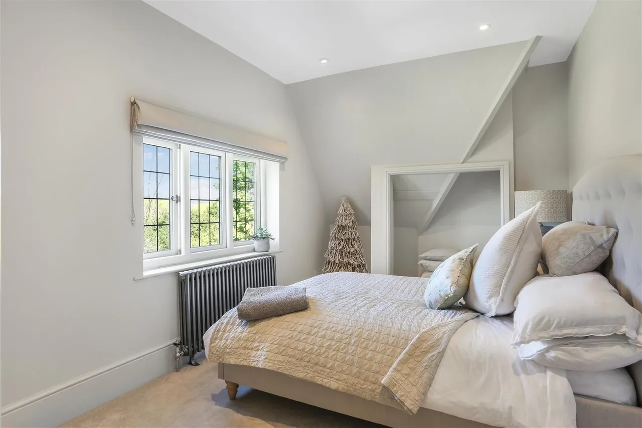 Hazelwood Lane, Chipstead, Surrey, CR5 3QZ, photo 30
