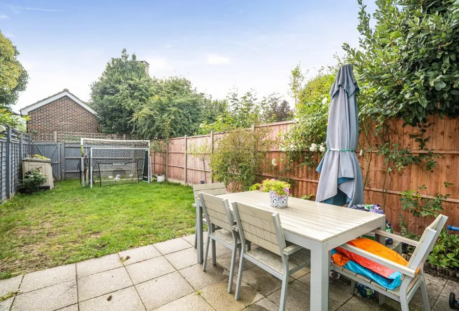 Portland Close, Worcester Park, KT4, photo 12