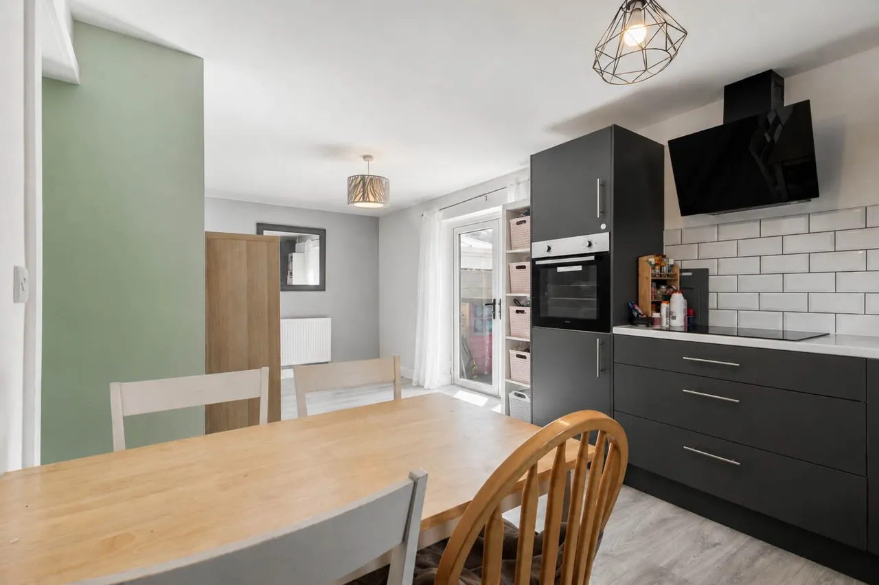 Orchard Head Drive, Pontefract, WF8, photo 5