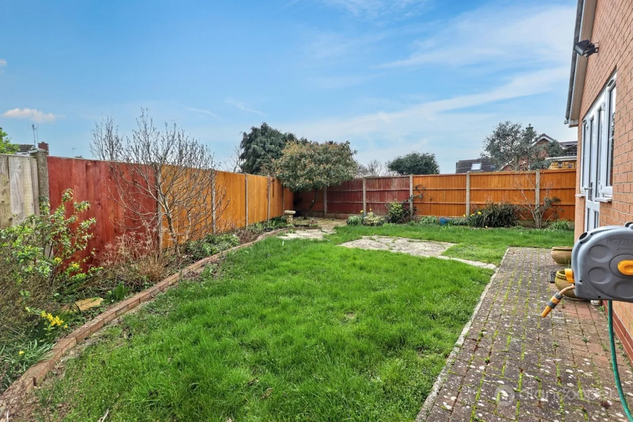 Windermere Avenue, St Nicolas Park, CV11, photo 21