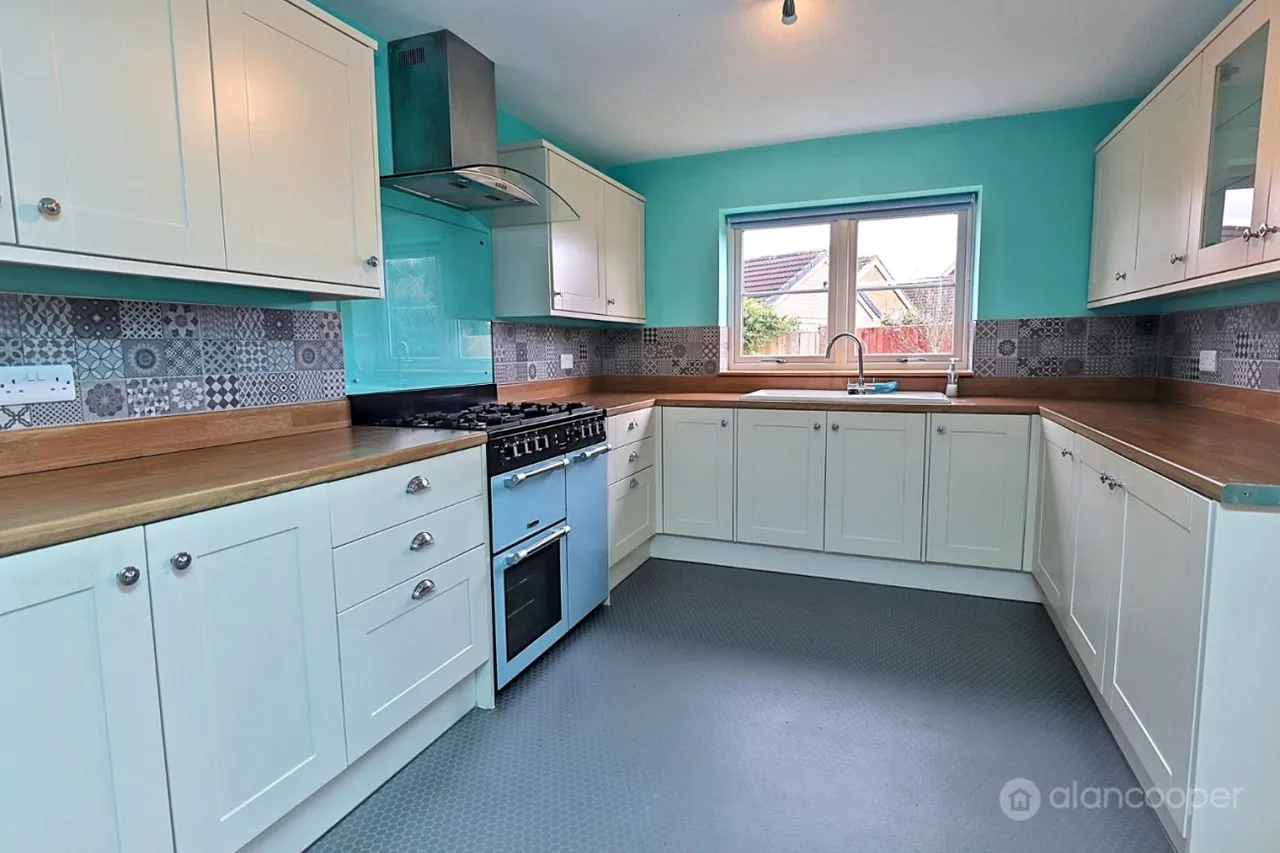 Windermere Avenue, St Nicolas Park, CV11, photo 9