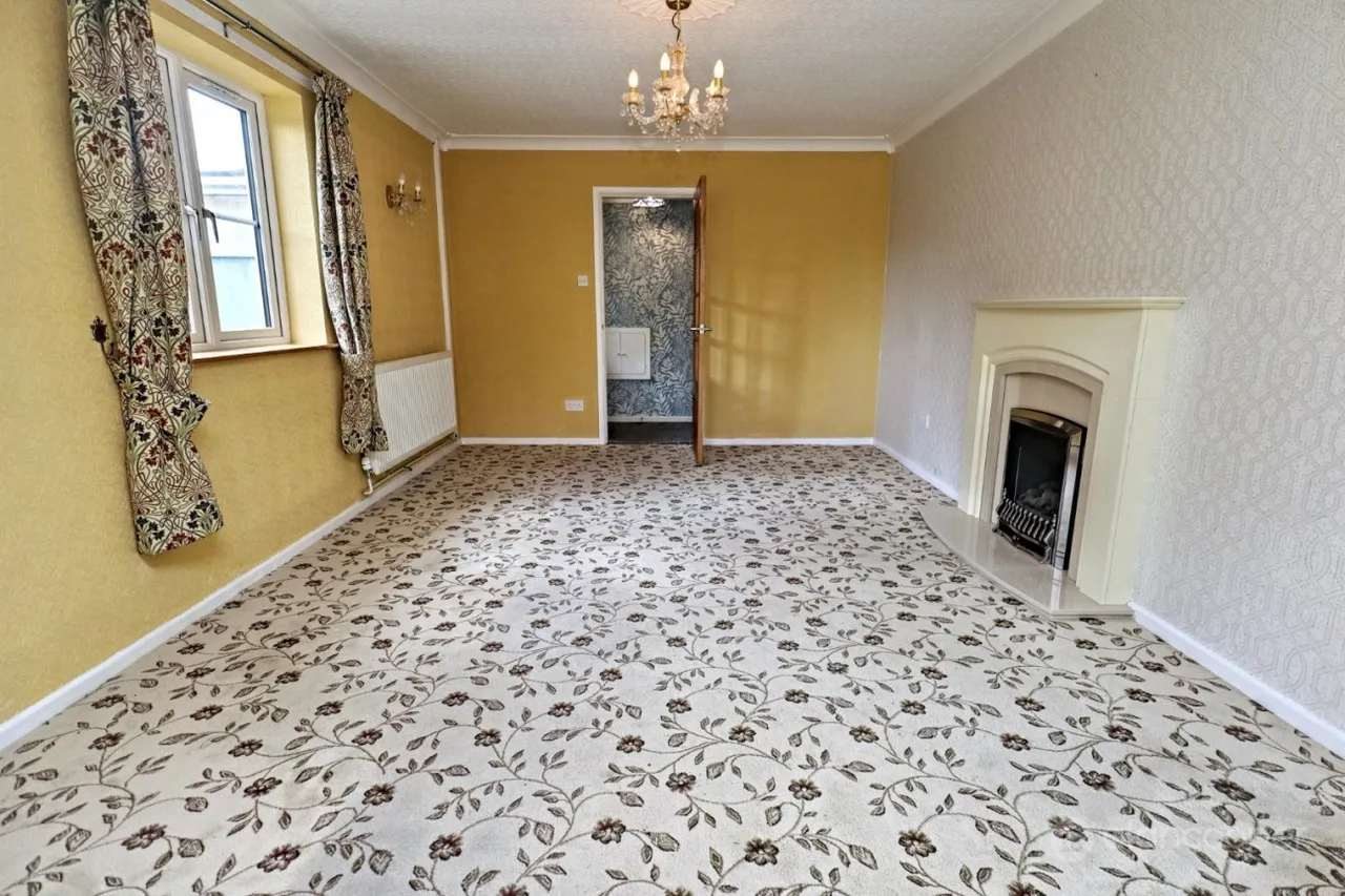 Windermere Avenue, St Nicolas Park, CV11, photo 4