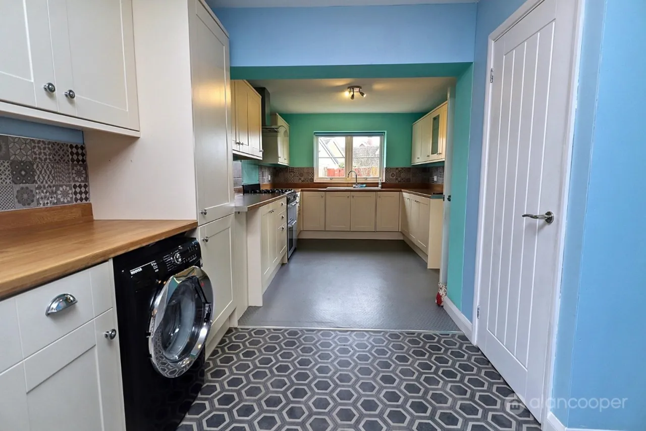 Windermere Avenue, St Nicolas Park, CV11, photo 8