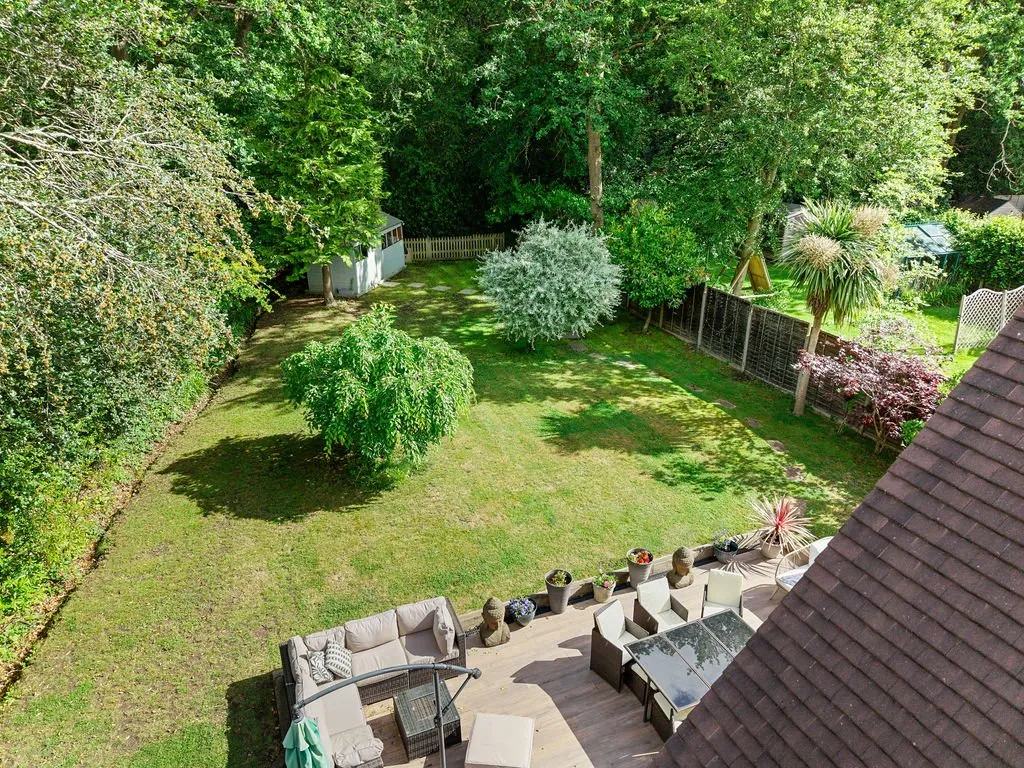 One Pin Lane, Farnham Common, SL2, photo 25