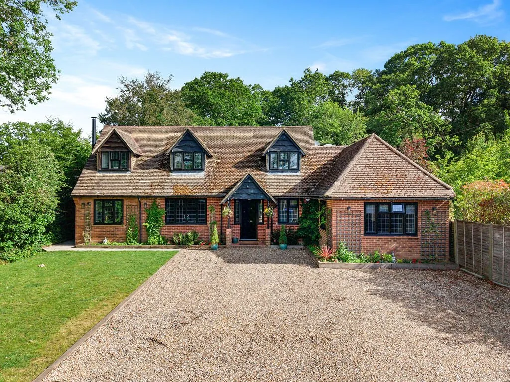 5 bed house for sale, One Pin Lane, Farnham Common, SL2