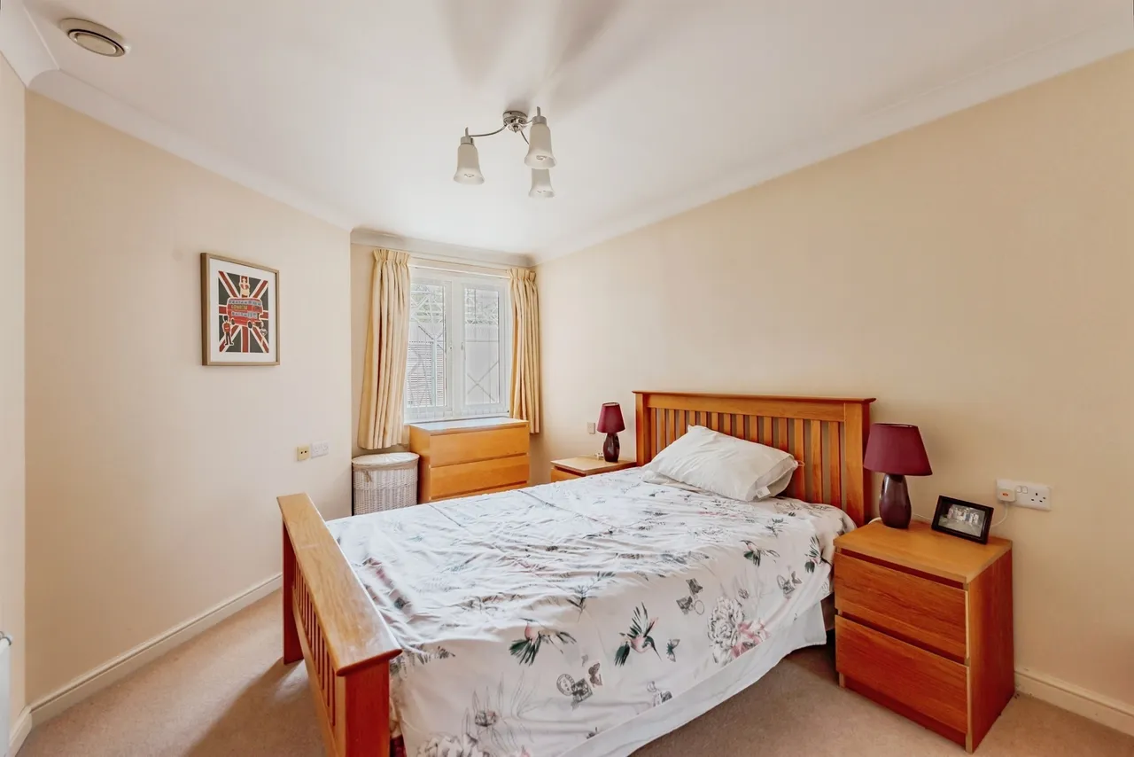Linkfield Lane, Redhill, photo 7