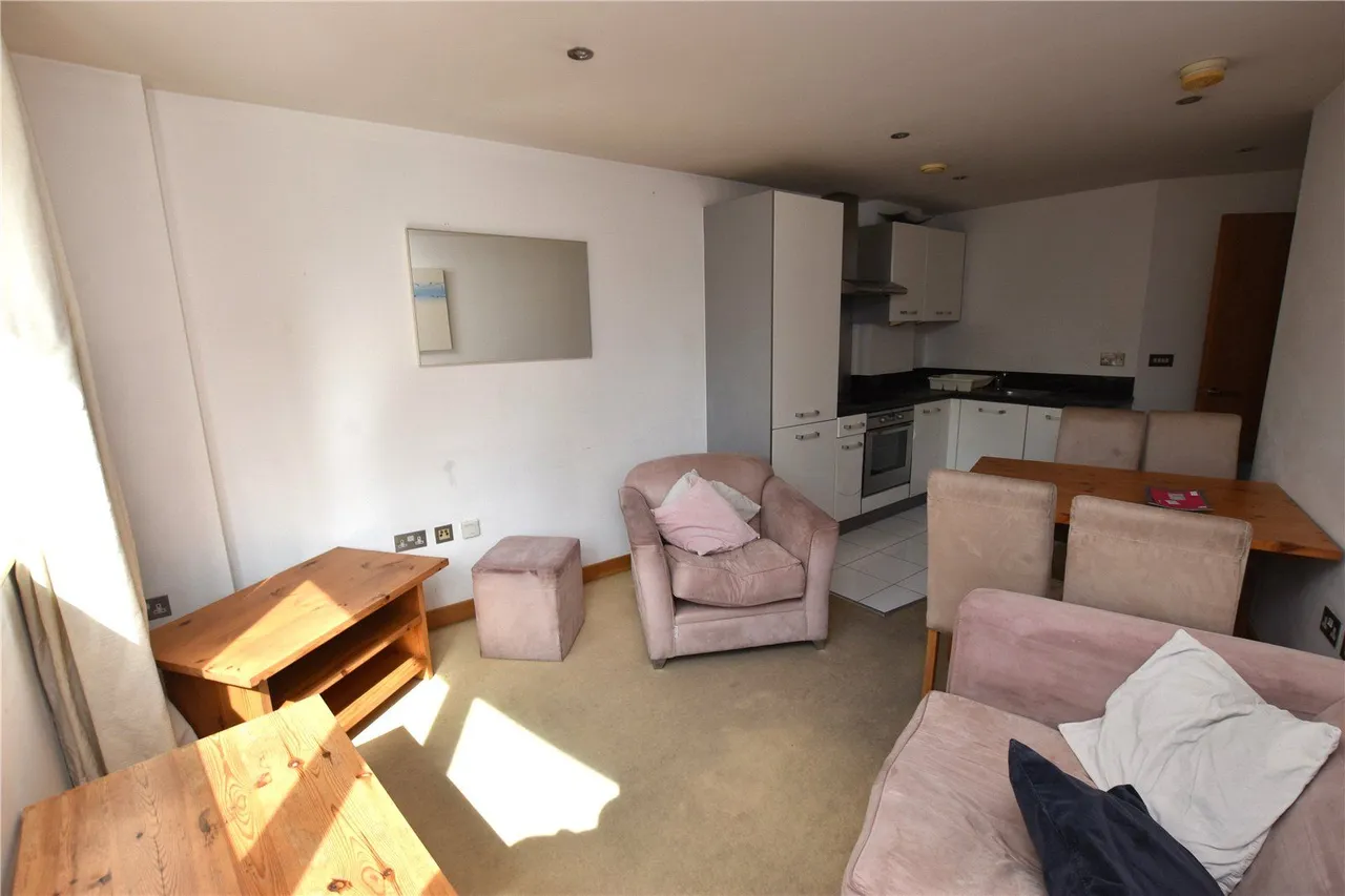 Salts Mill Road, Shipley, BD17, photo 3