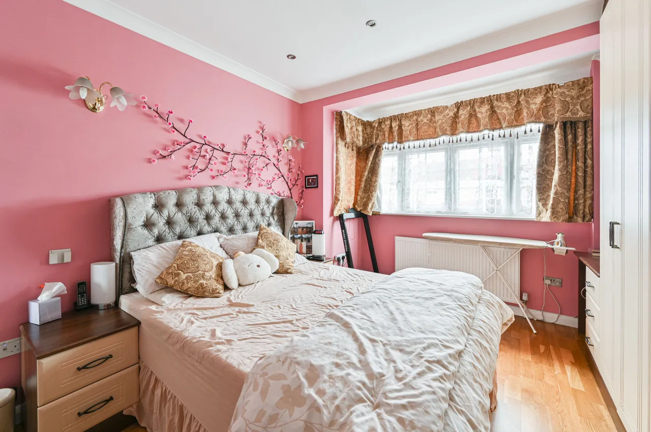 80 Glenister Park Road, London, photo 9