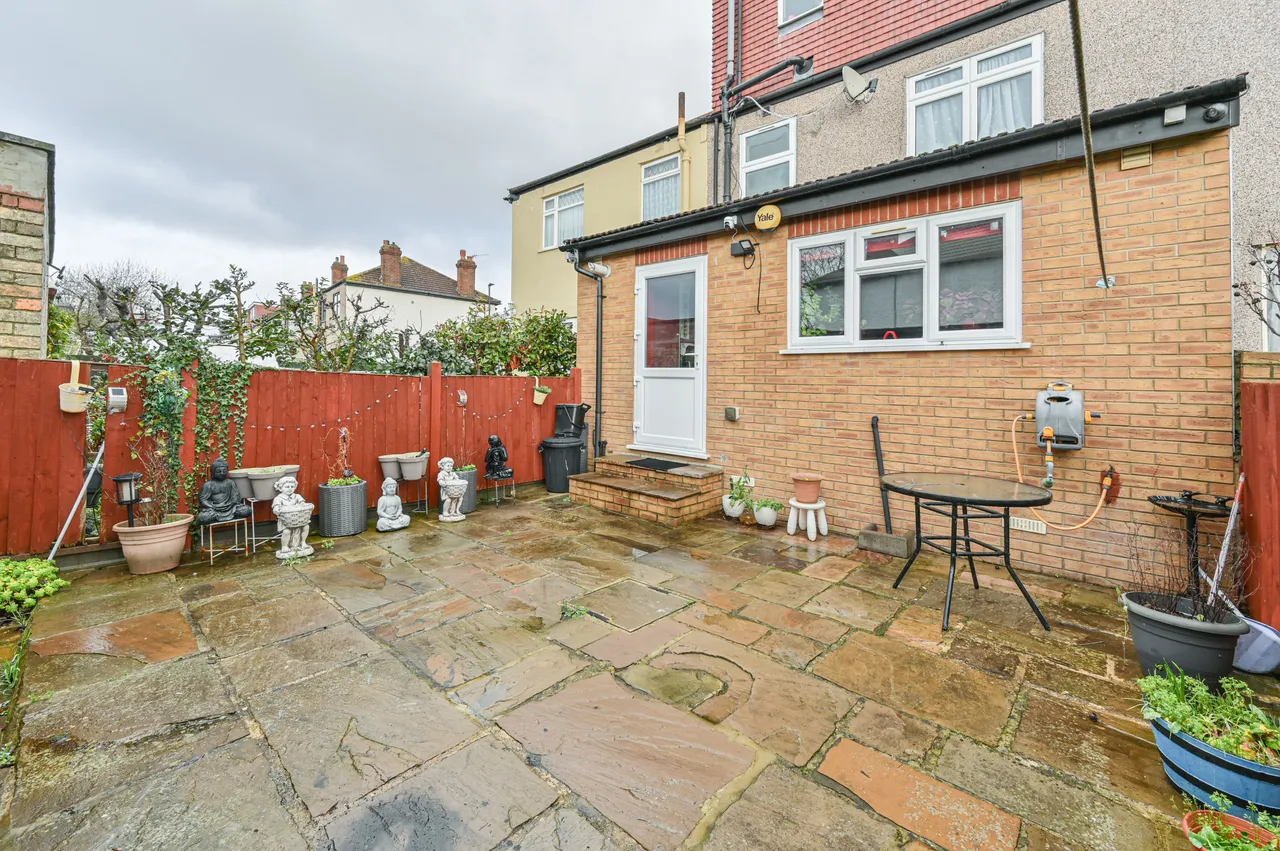 80 Glenister Park Road, London, photo 7