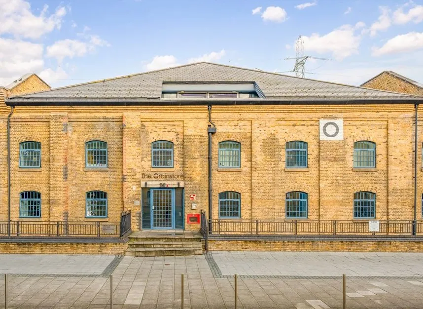 Western Gateway, E16, photo 10