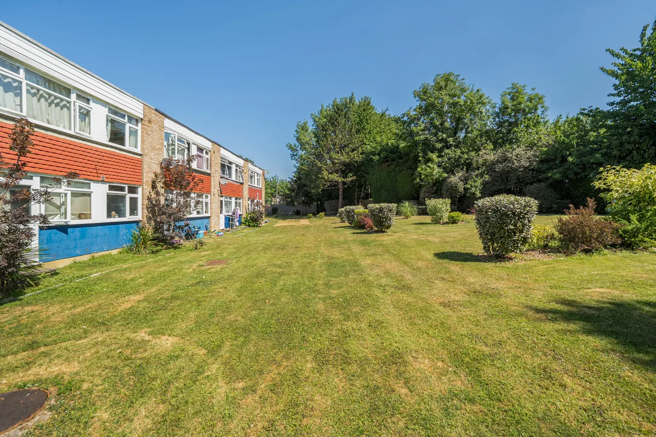 Nursery Road, HA5, photo 9