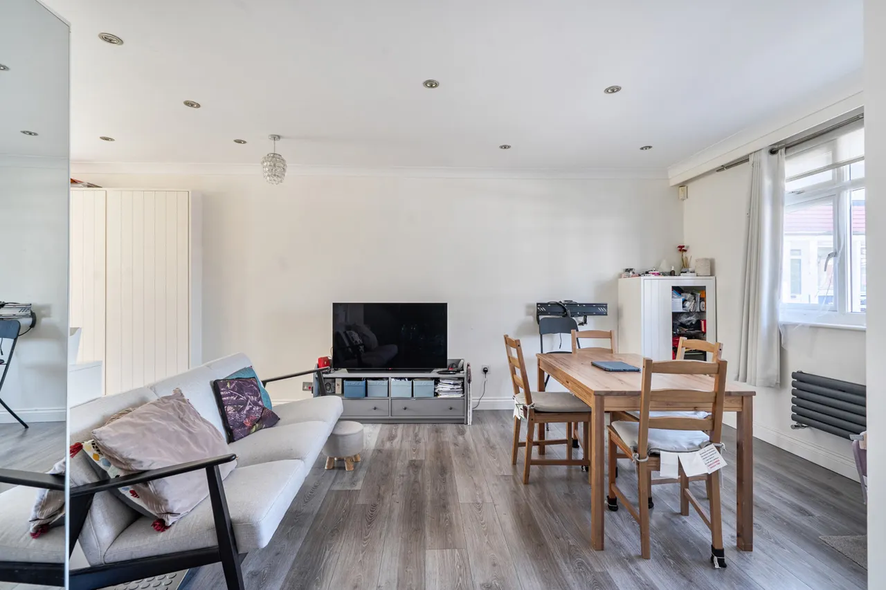 Nursery Road, HA5, photo 13