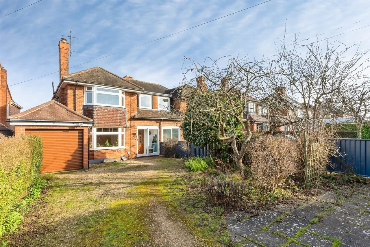 4 bed house for sale — Harrowby Lane, Grantham