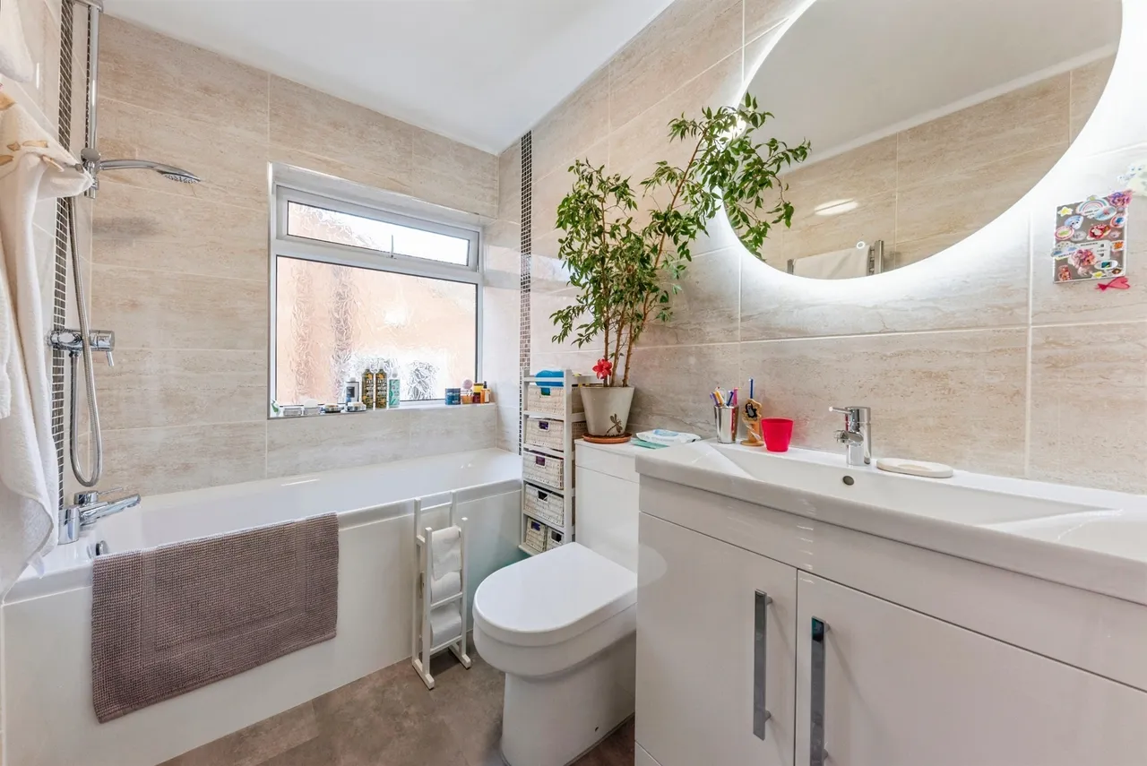Harrowby Lane, Grantham, photo 12