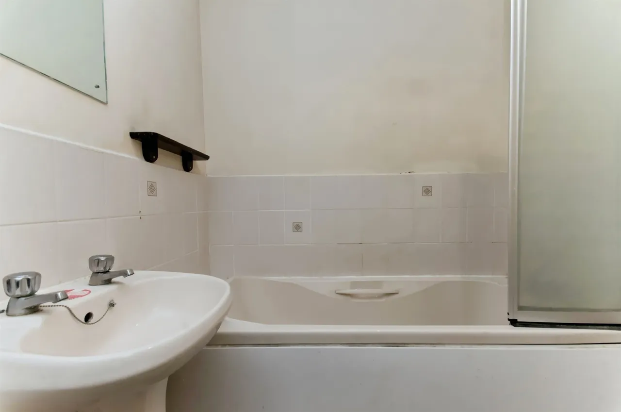 Falmouth Close, Eastbourne, BN23, photo 13