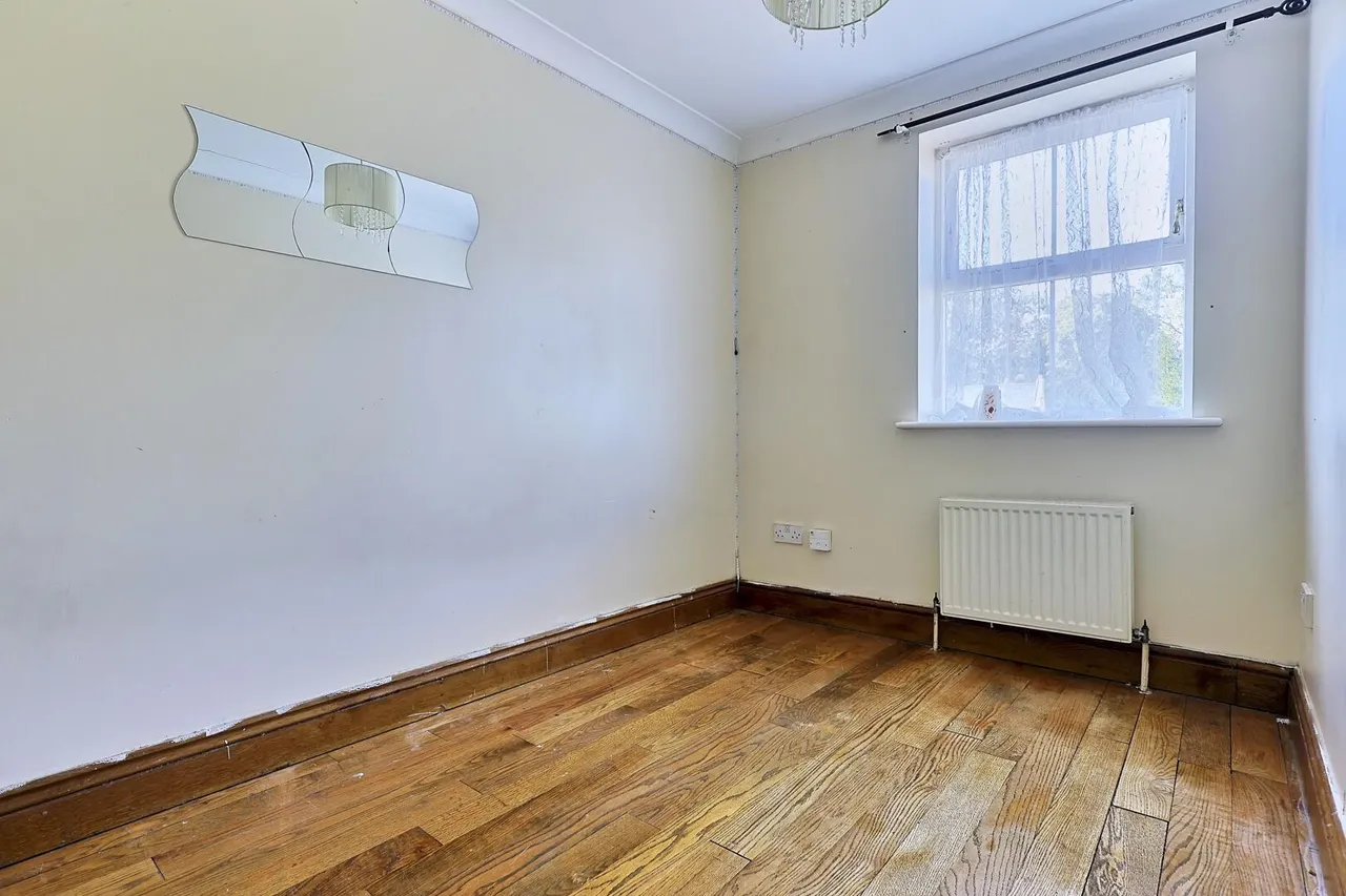 Harston Drive, Enfield, EN3, photo 15