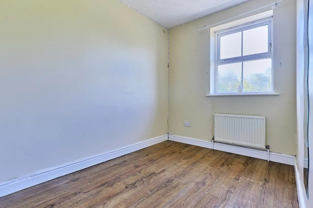 Harston Drive, Enfield, EN3, photo 11