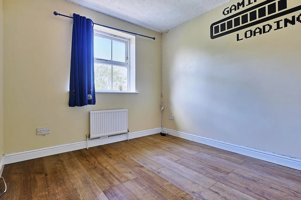 Harston Drive, Enfield, EN3, photo 12