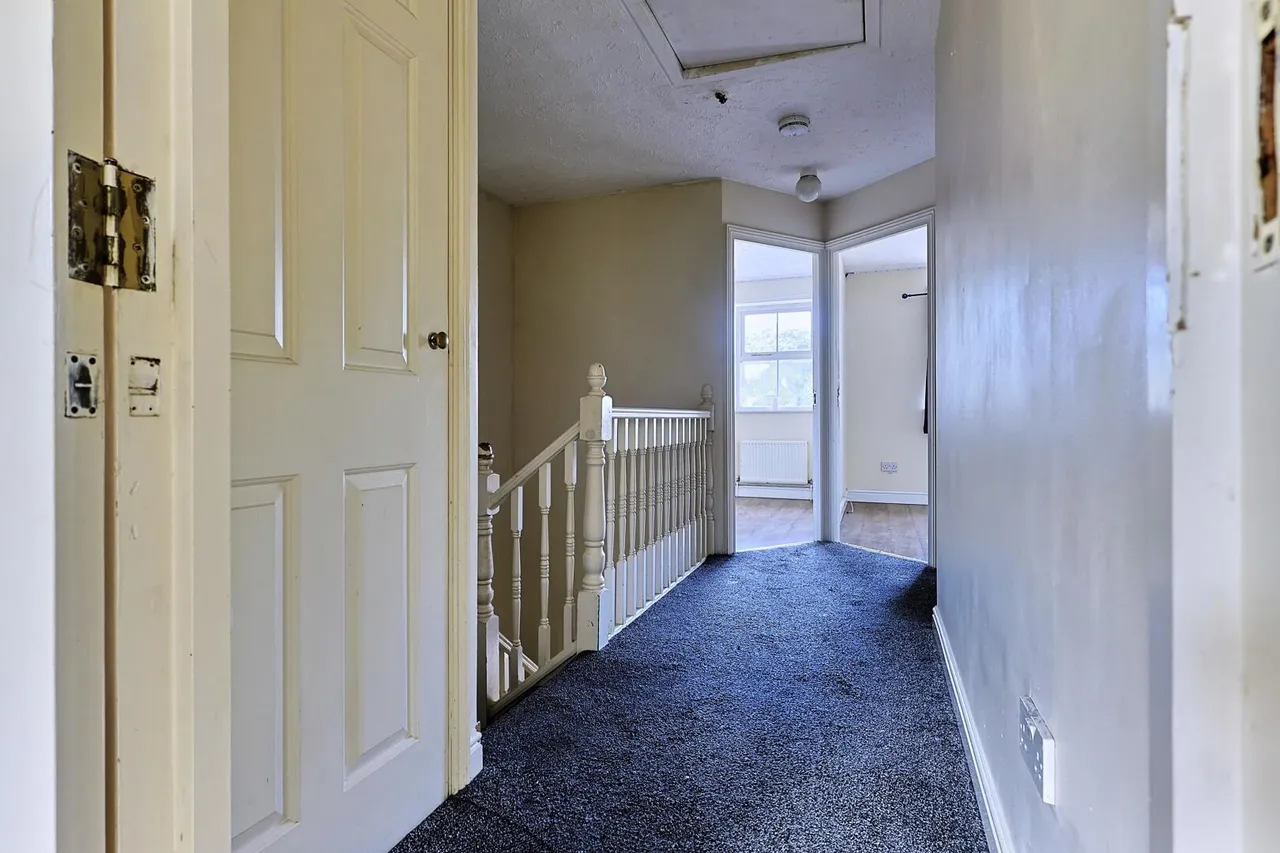 Harston Drive, Enfield, EN3, photo 9