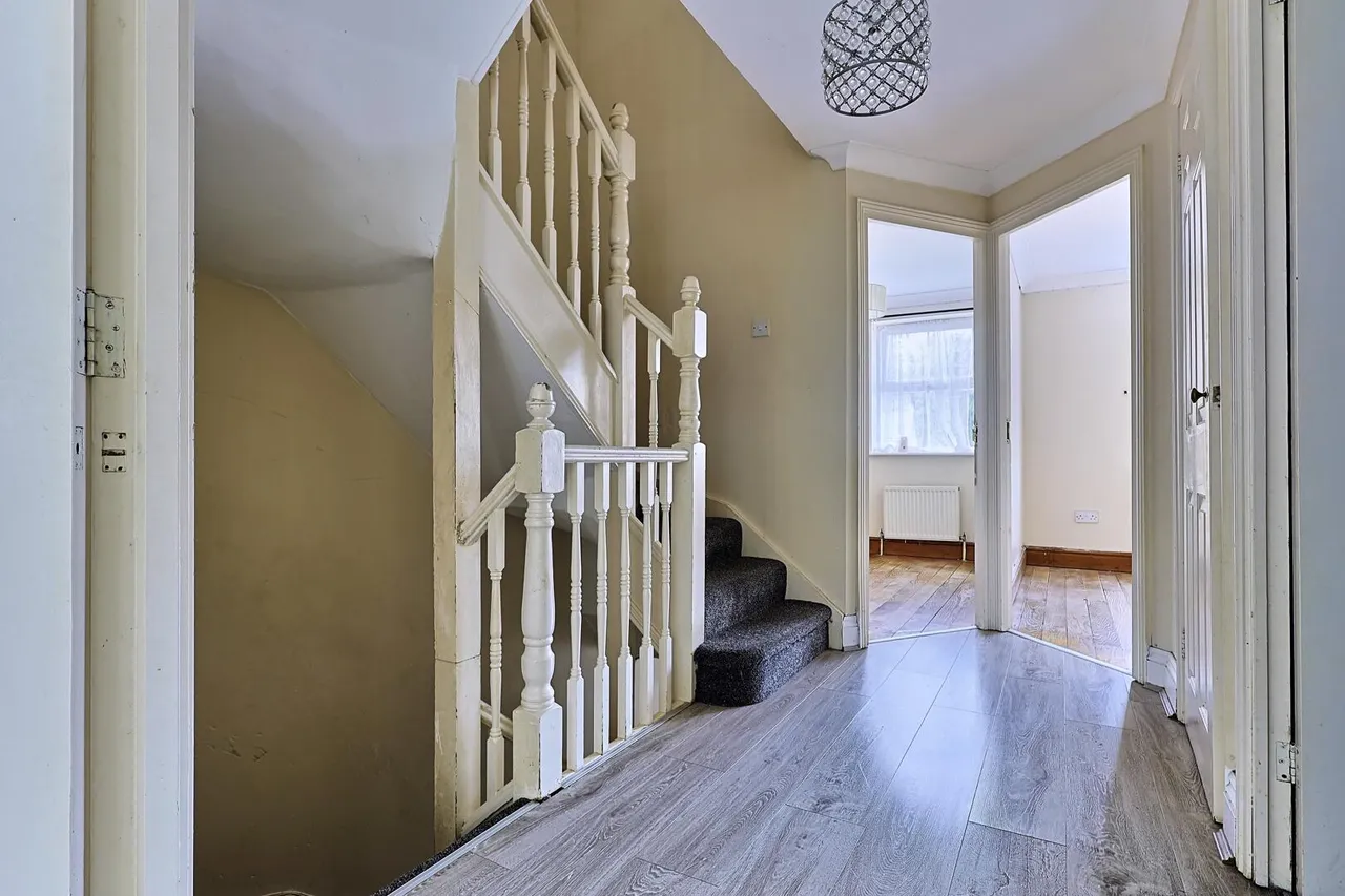 Harston Drive, Enfield, EN3, photo 21