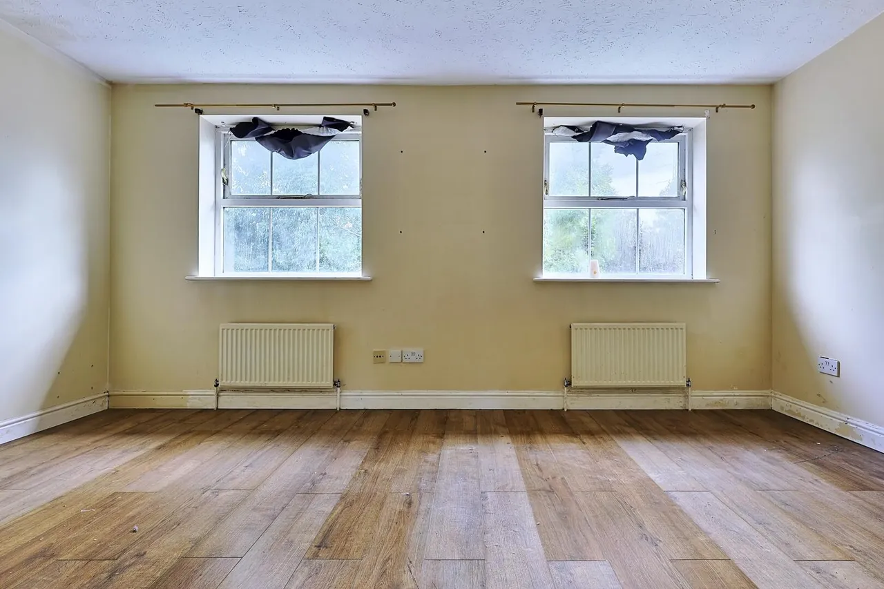 Harston Drive, Enfield, EN3, photo 5