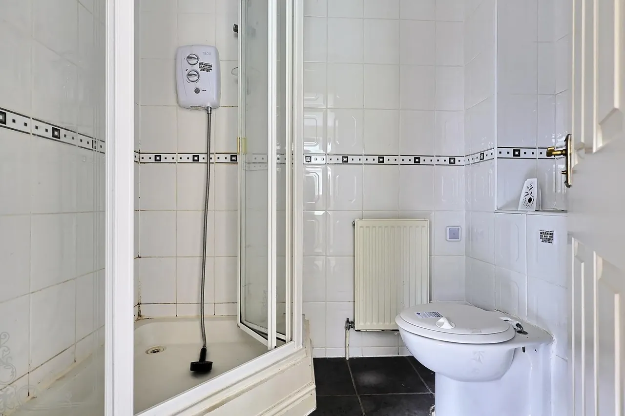 Harston Drive, Enfield, EN3, photo 8
