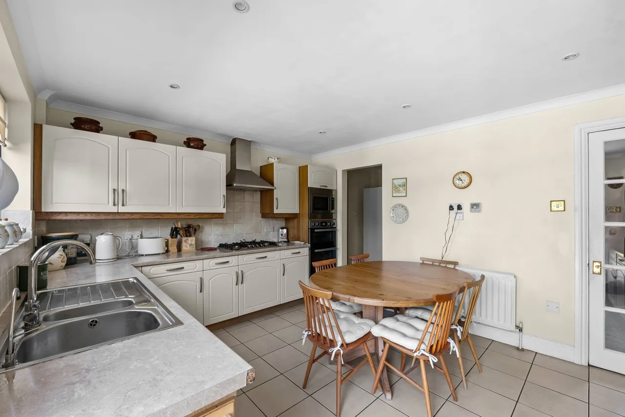 Hudsons, Tadworth, Surrey, KT20 5TZ, photo 6
