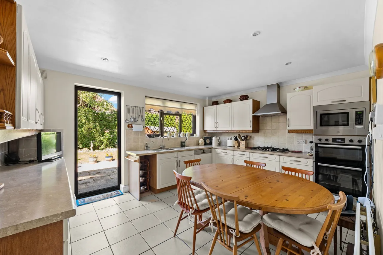 Hudsons, Tadworth, Surrey, KT20 5TZ, photo 5