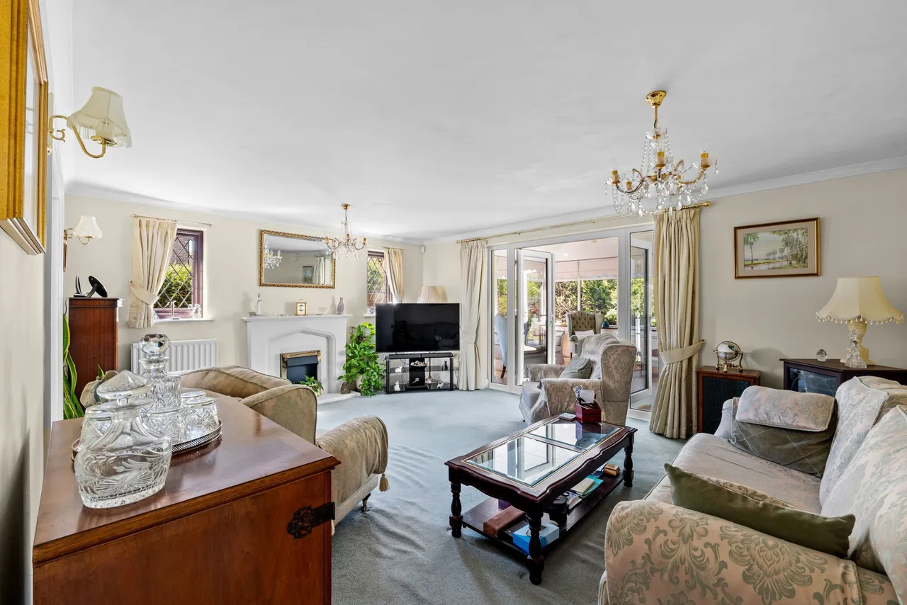 Hudsons, Tadworth, Surrey, KT20 5TZ, photo 4