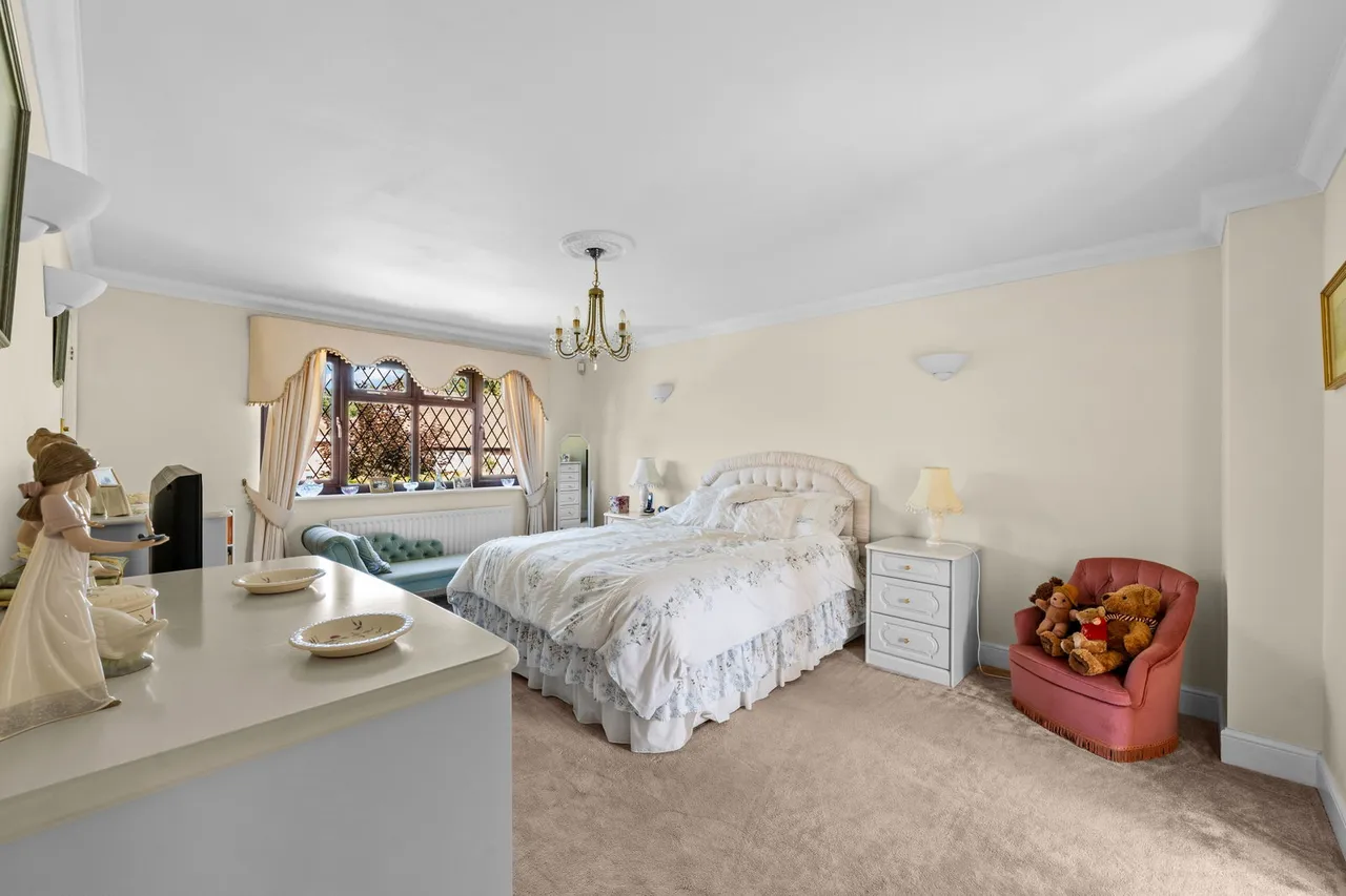 Hudsons, Tadworth, Surrey, KT20 5TZ, photo 8
