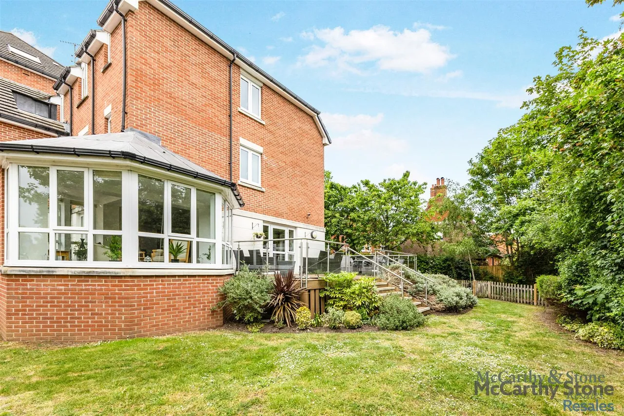 Abbotsmead Place, Caversham, RG4, photo 10