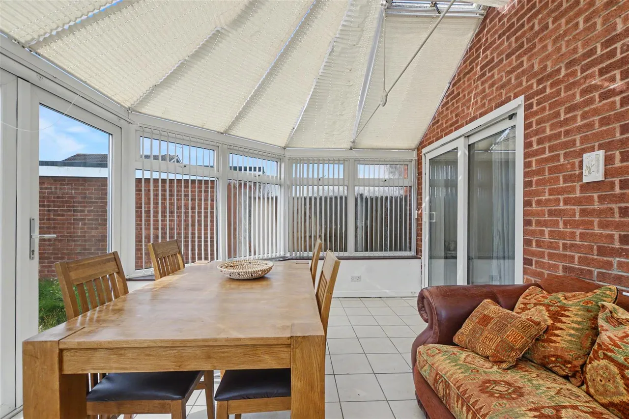 Benington Drive, Wollaton, NG8, photo 7