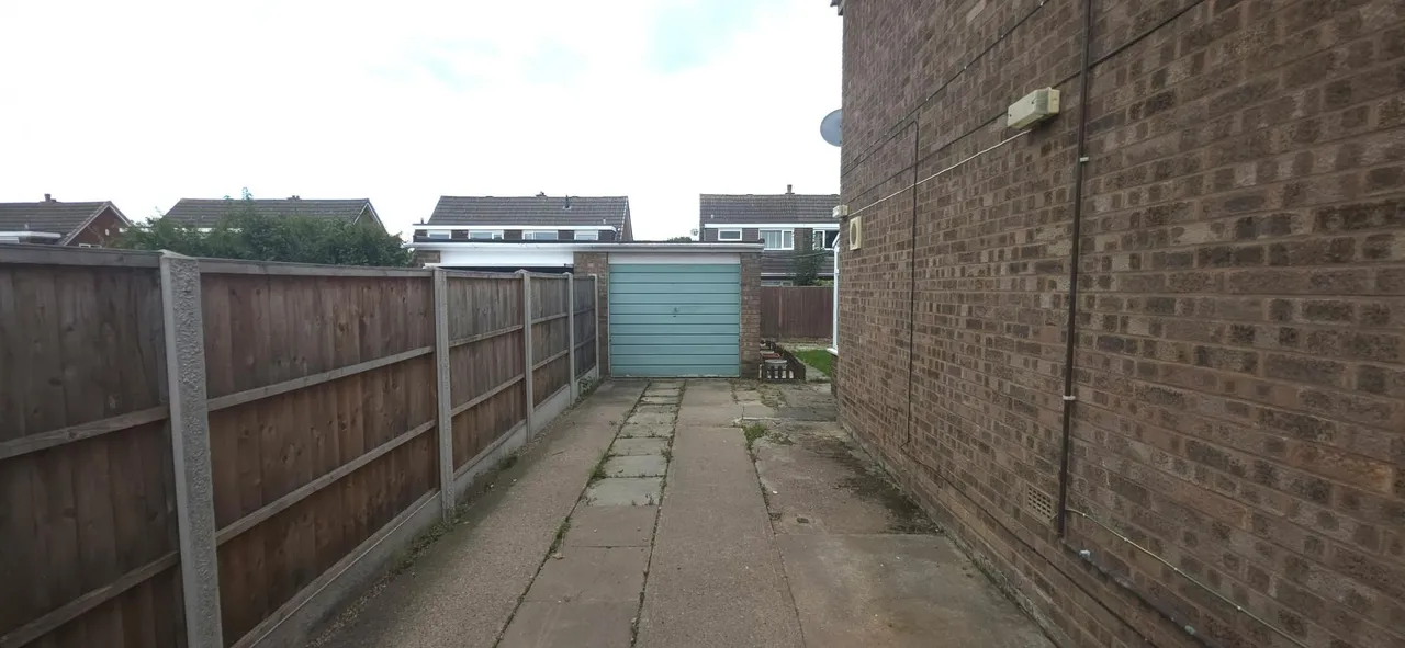 Castlehall, Tamworth, B77, photo 10