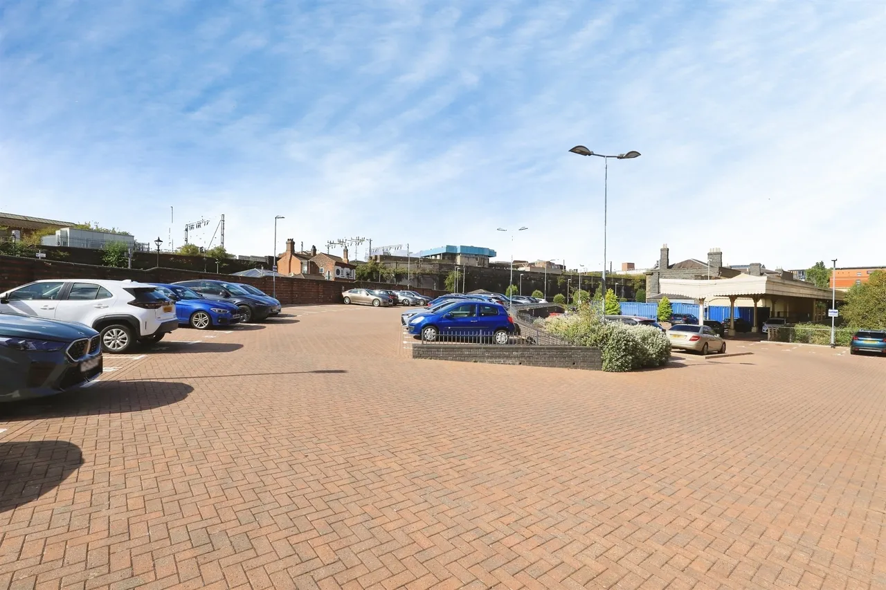 Broad Gauge Way, Wolverhampton, WV10, photo 12
