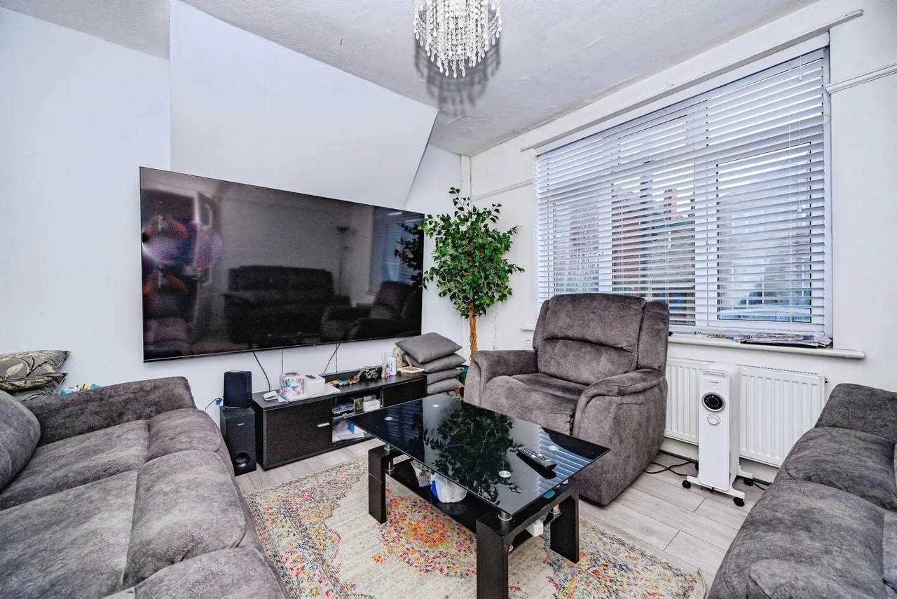 Gardenia Avenue, Luton, Bedfordshire, LU3, photo 2