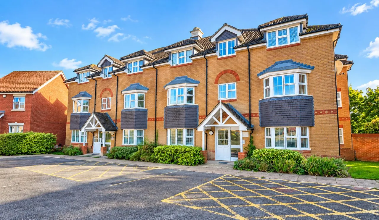 Bryony Drive, Ashford, TN23, photo 2