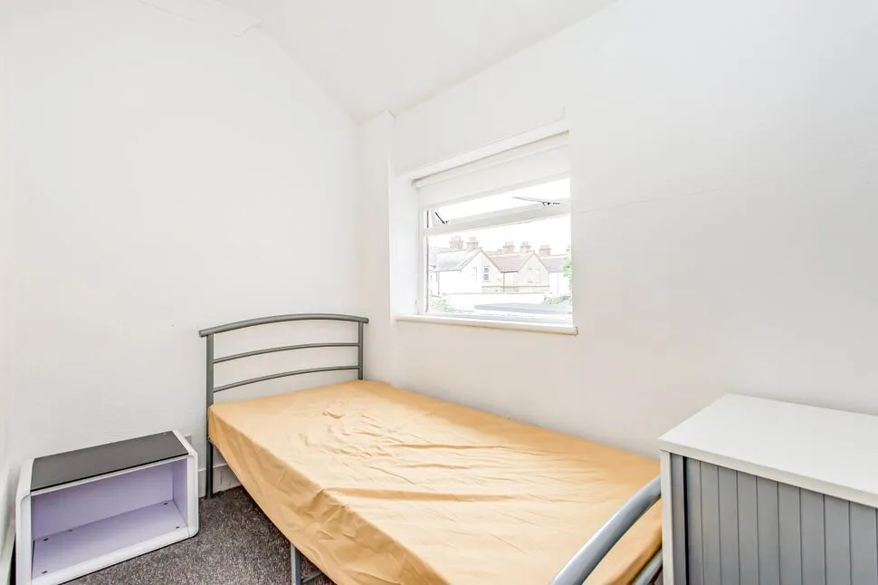 Whippendell Road, Watford, WD18, photo 4