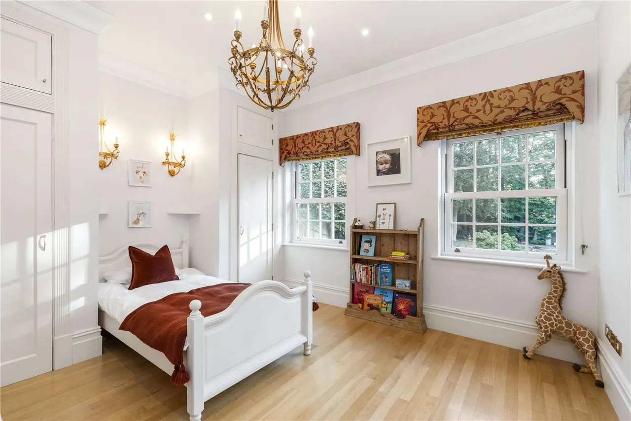 Brockenhurst Road, Ascot, Berkshire, SL5 9EZ, photo 12