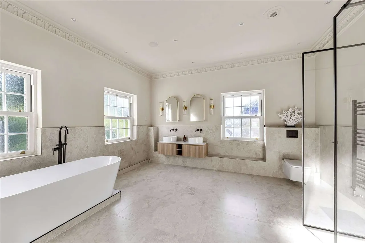 Brockenhurst Road, Ascot, Berkshire, SL5 9EZ, photo 11