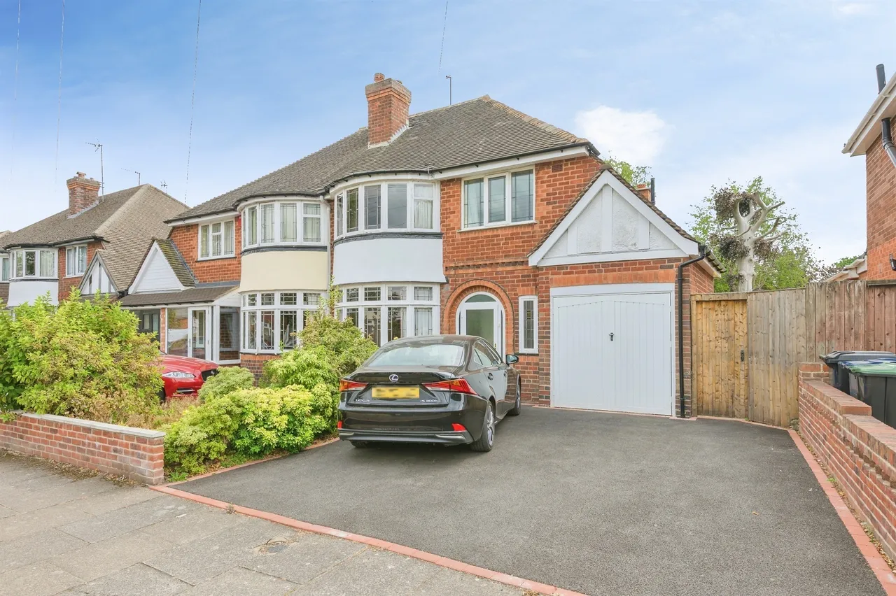 3 bed house for sale — Beeches Drive, Birmingham