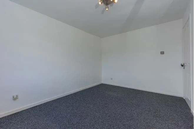Highfield Drive, Mossley, OL5, photo 16