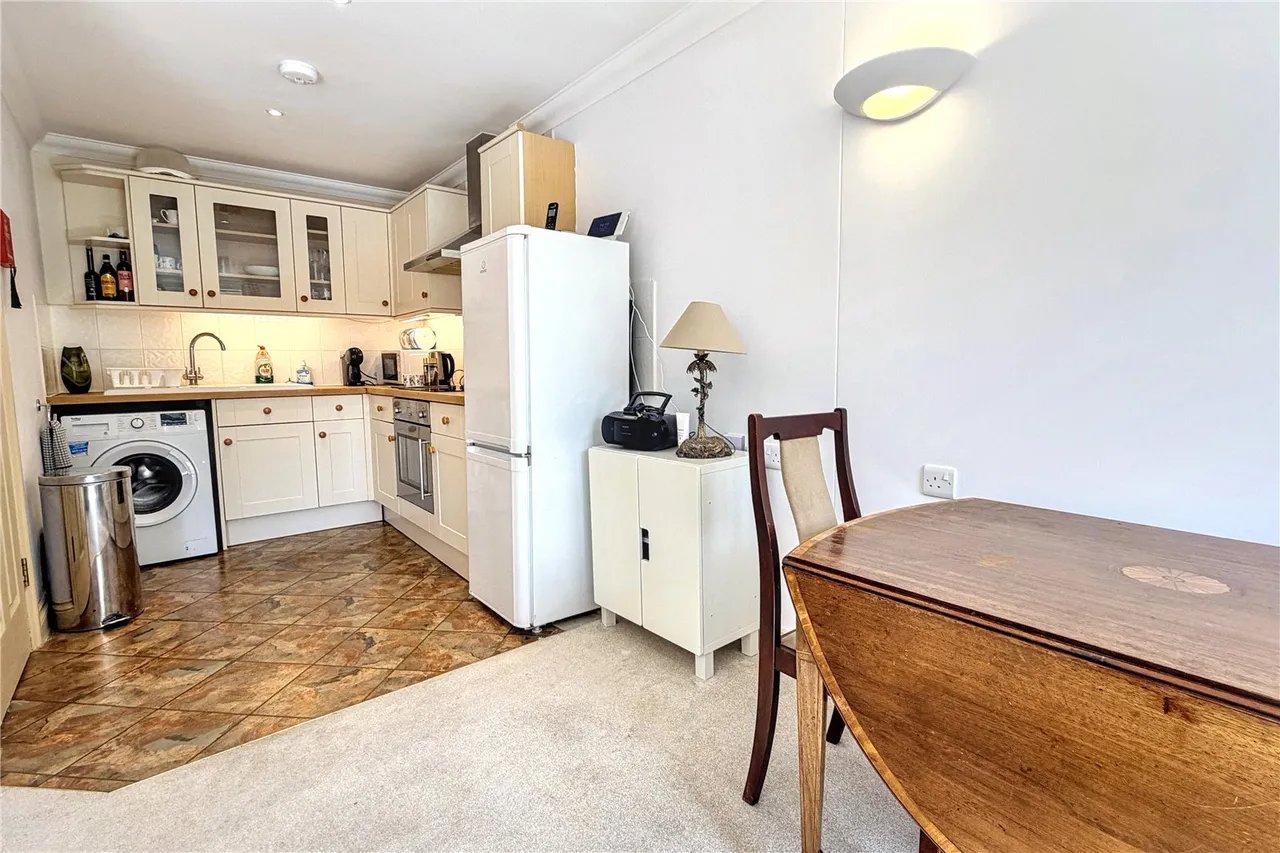 Weaver House, Chantry Court, photo 5
